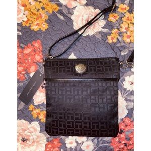 🌈 Tommy Hilfiger Purse!